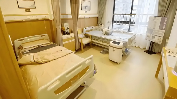可以！杜兰特美女主持人婚礼，带球突破绯闻，再凭实力单身！